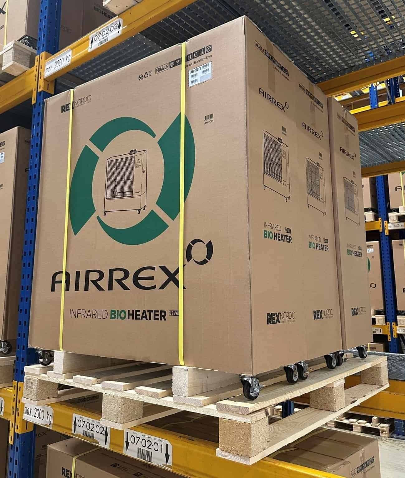 cutie din carton ondulat pe palet personalizat