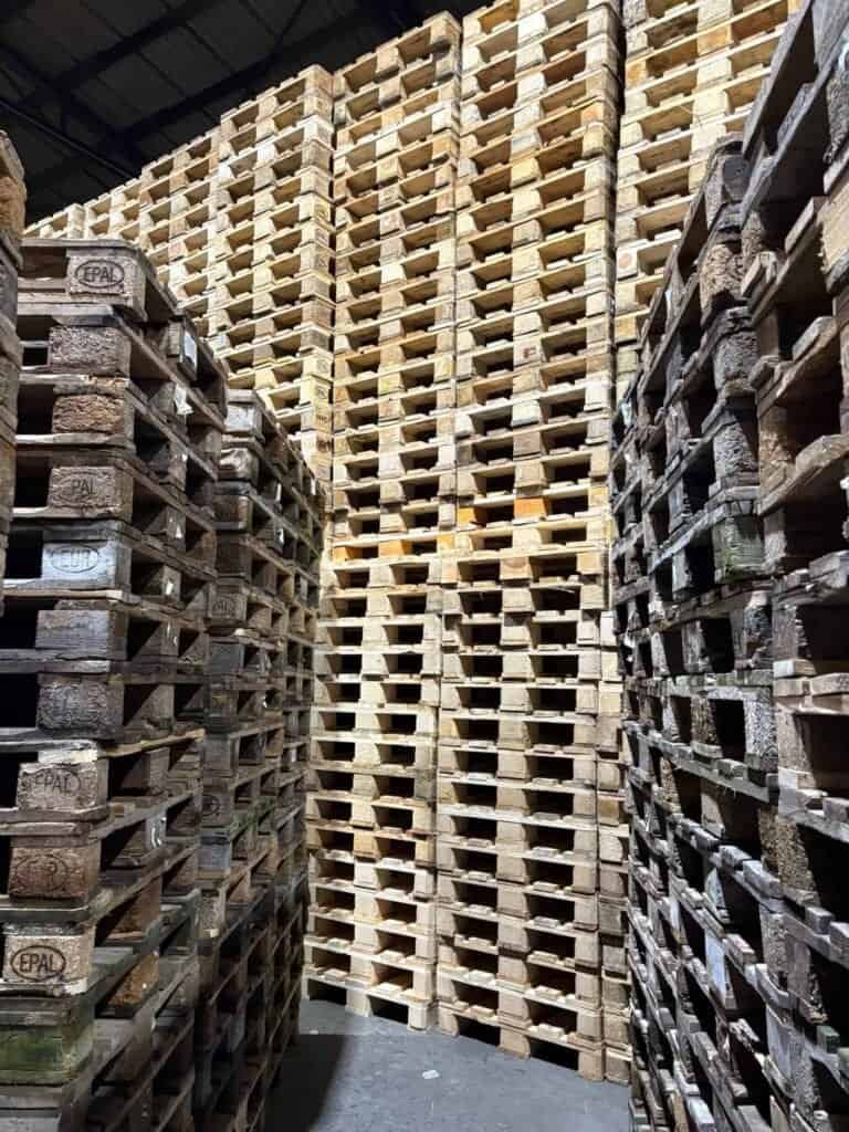 repararea paleților